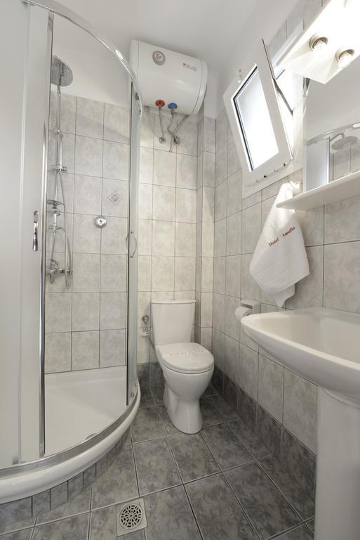 Aparthotel Amalia PalaiónTsiflíkion Habitación foto