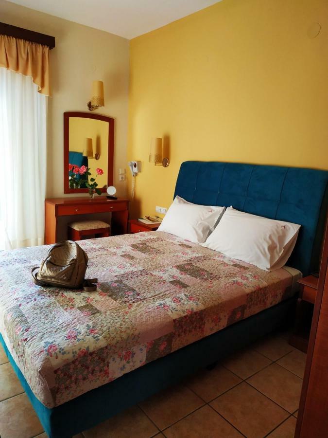 Aparthotel Amalia PalaiónTsiflíkion Exterior foto