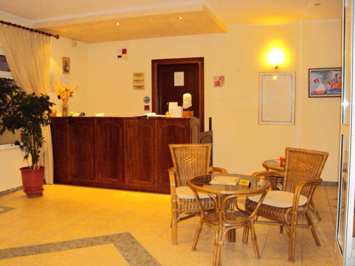 Aparthotel Amalia PalaiónTsiflíkion Exterior foto